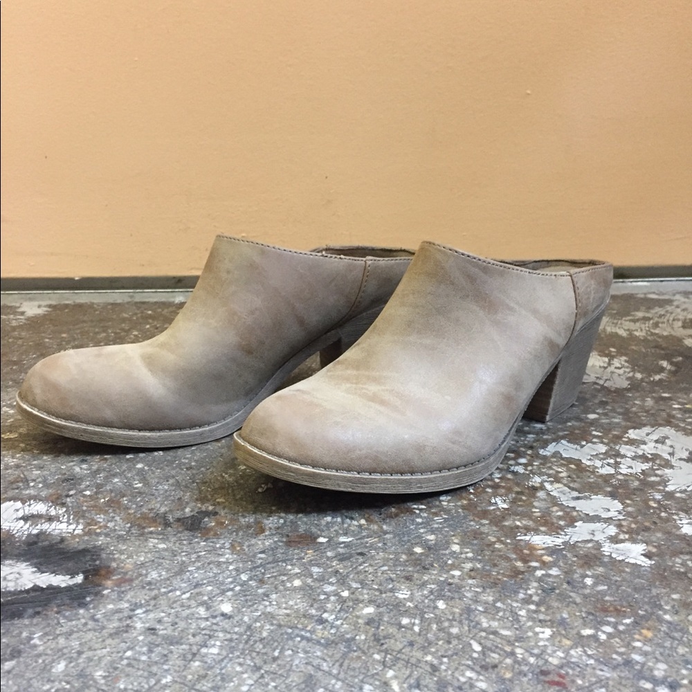 Size 8, Rocket Dog, tan, mule with 2 1/2 inch heel